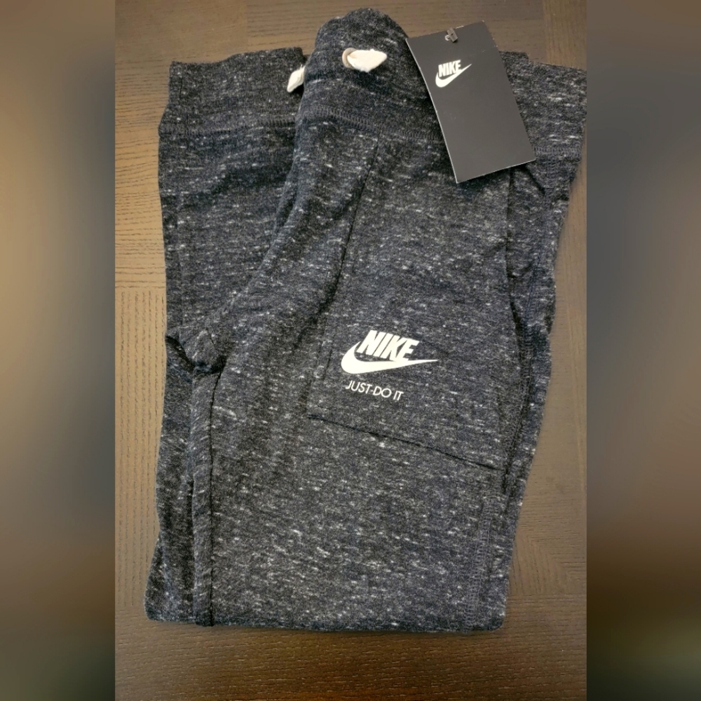 Girls Nike Joggers